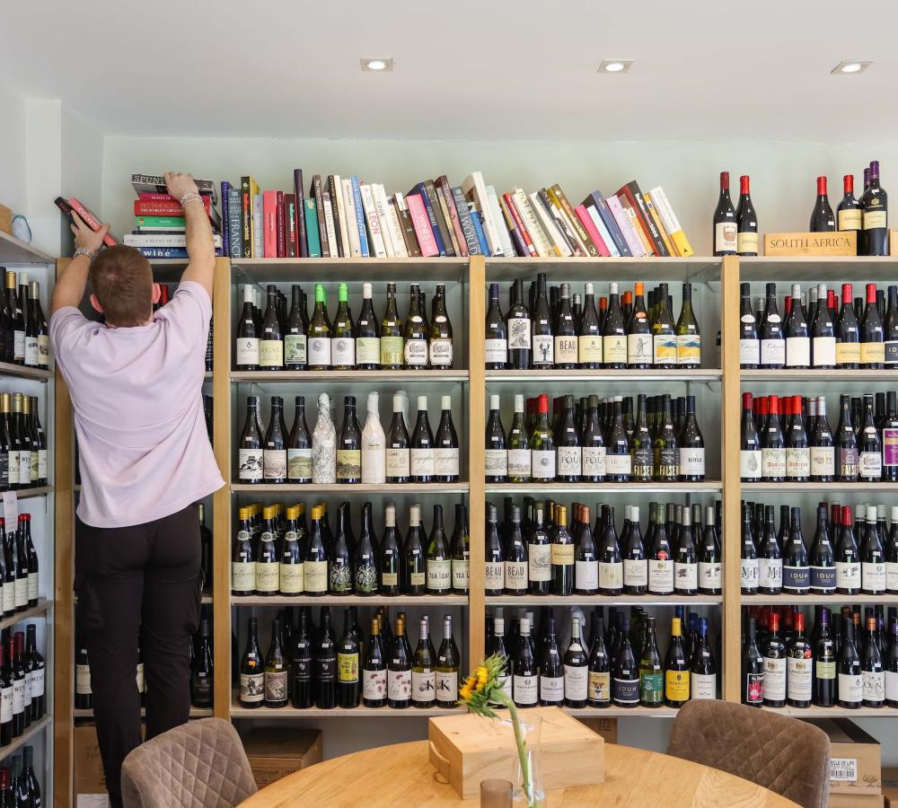 An award-winning selection of over 1600 wines and spirits